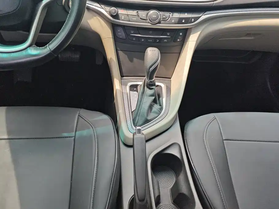 Buick Excelle 2019 — фото 16