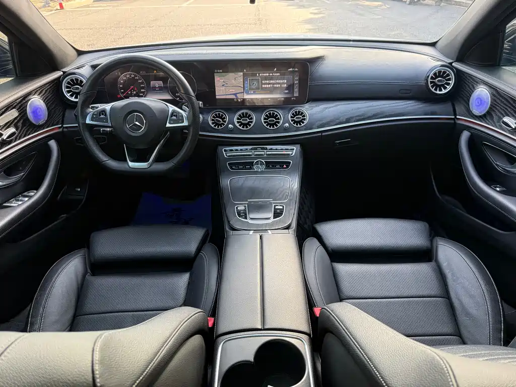 Mercedes-Benz E-Class 2018 — фото 13