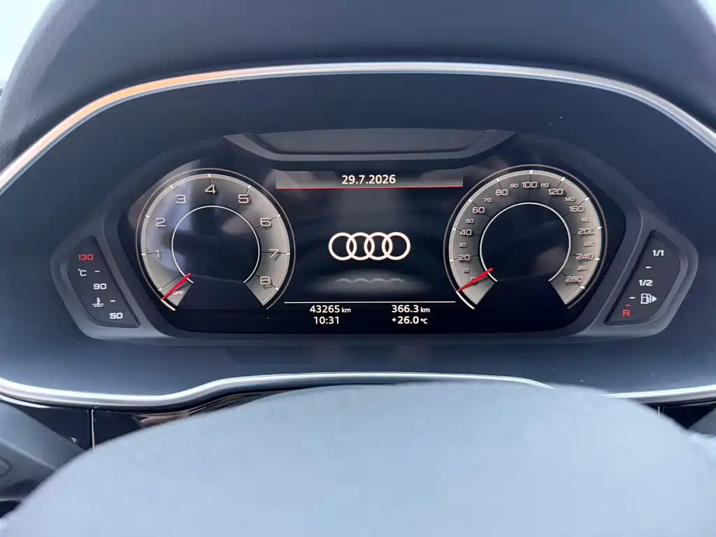 Audi Q3 2023 — фото 8