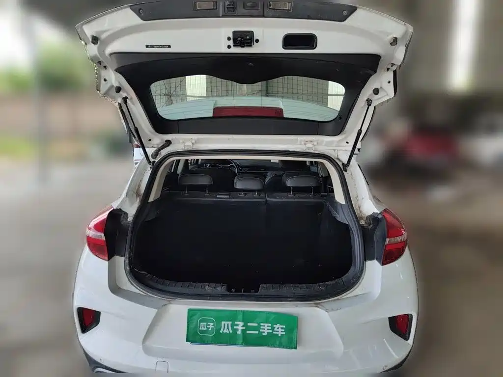 Geely Emgrand GS 2019 — фото 15