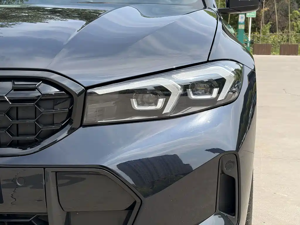 BMW 3 Series 2025
