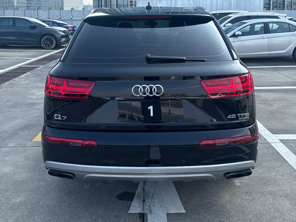 Audi Q7 2018 — фото 4
