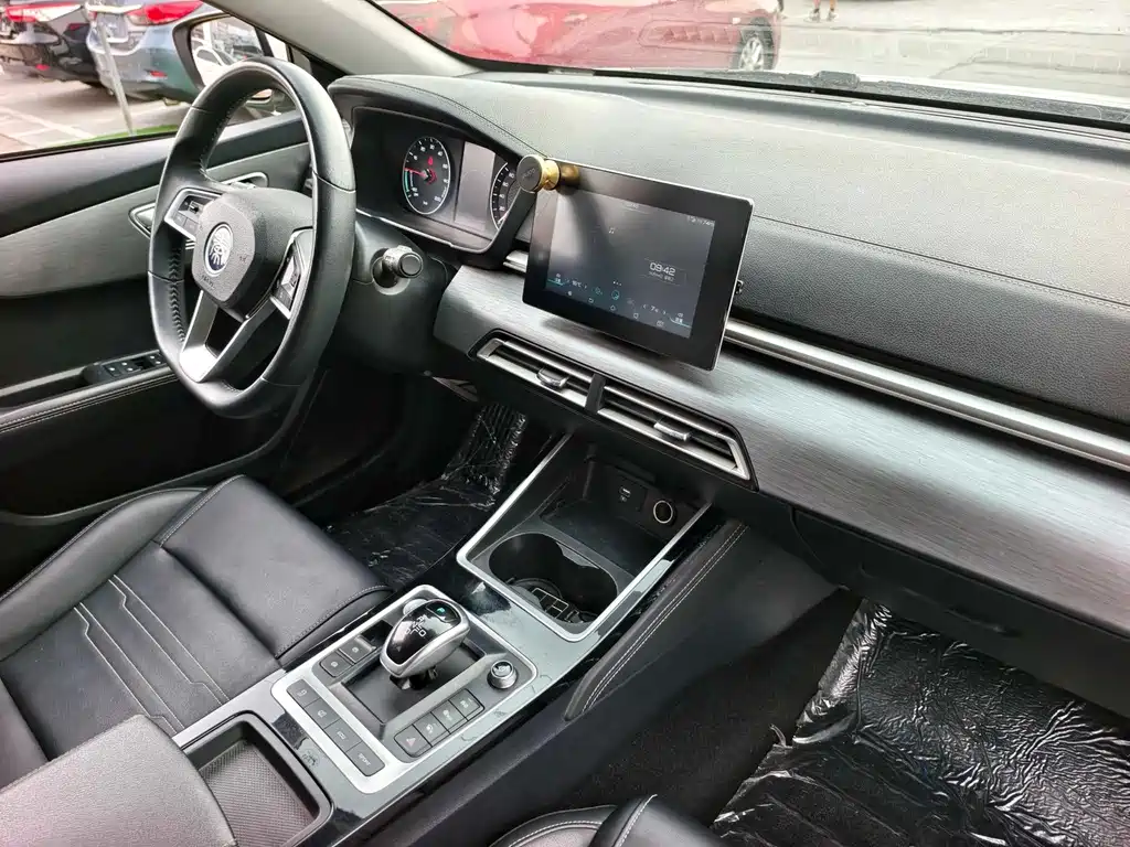 BYD Qin NEV 2020 — фото 18