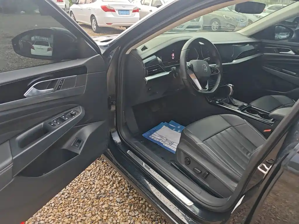 Volkswagen Passat 2023 — фото 16