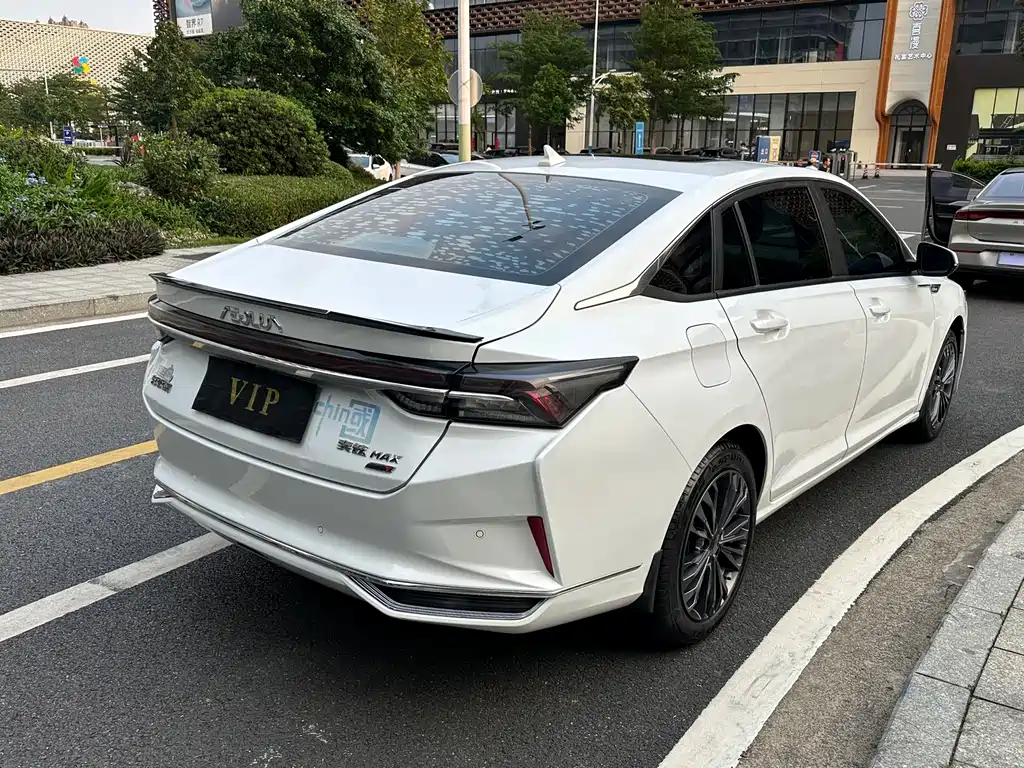 Dongfeng Yixuan MAX 2023 — фото 19