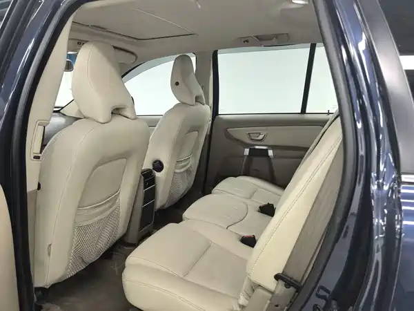 Volvo XC90 2012
