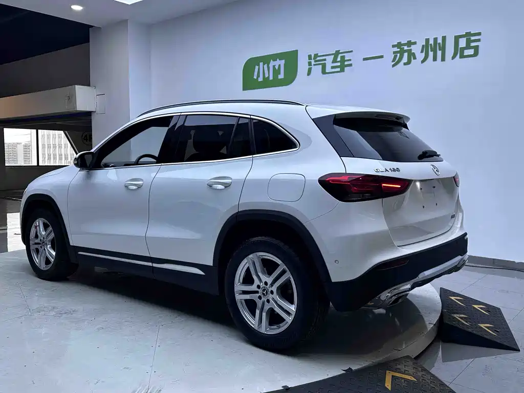 Mercedes-Benz GLA 2021