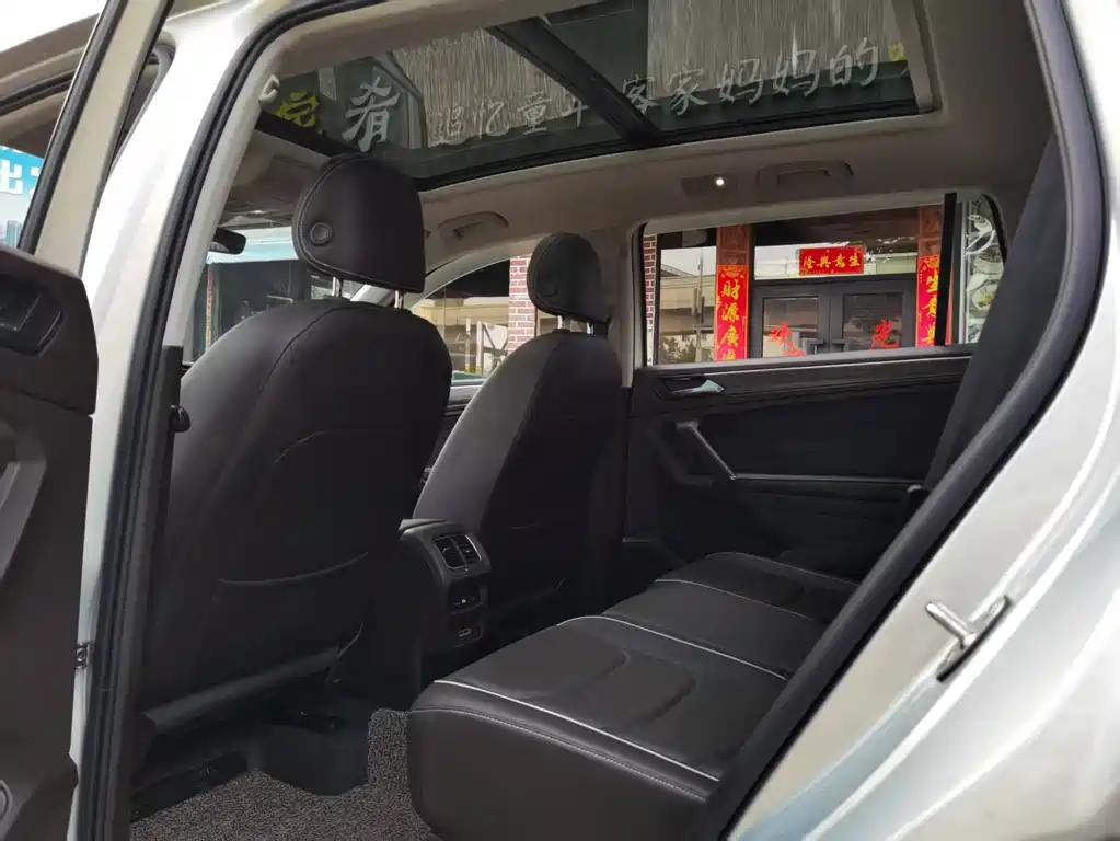 Volkswagen Tiguan L 2017 — фото 9