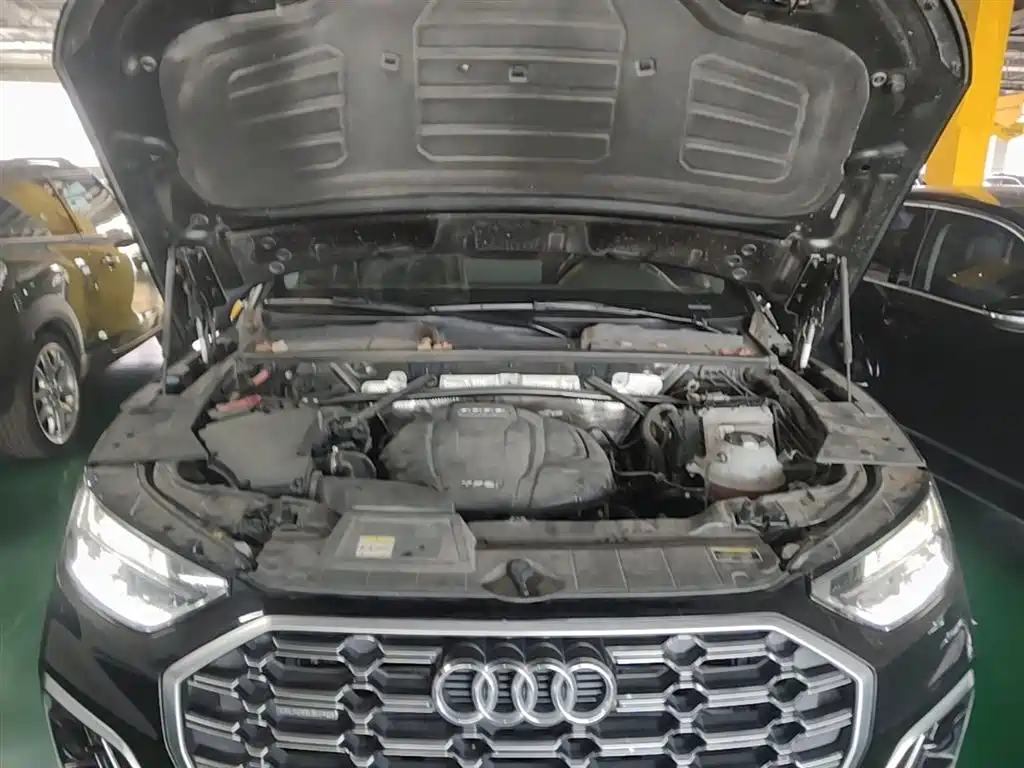 Audi Q5L 2022 — фото 20