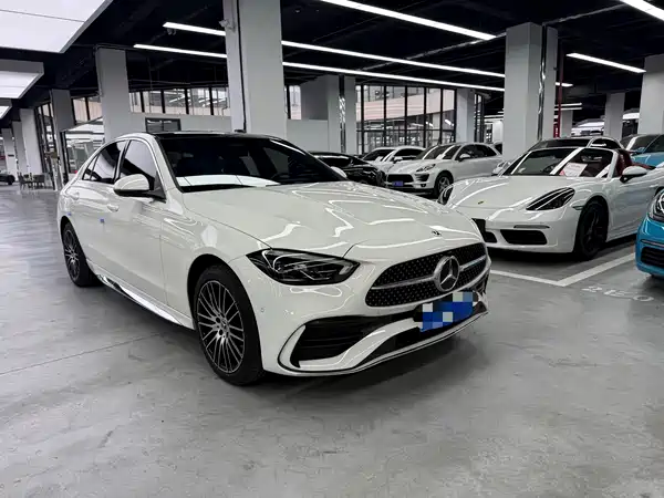 Mercedes-Benz C-Class 2024