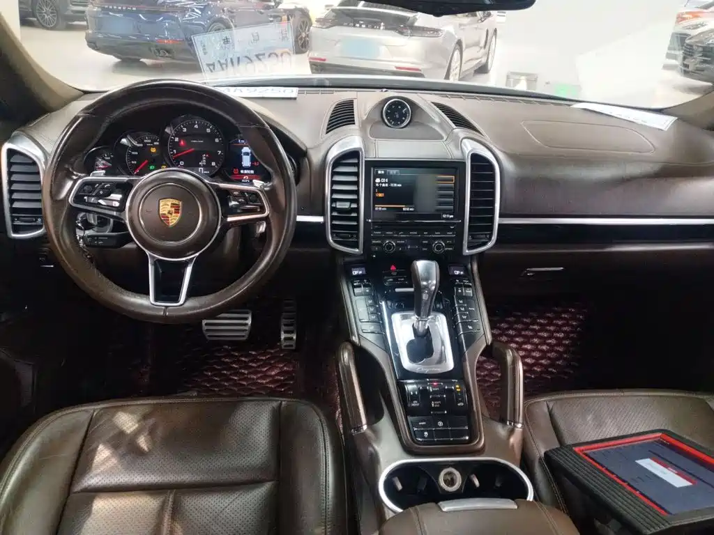 Porsche Cayenne 2015