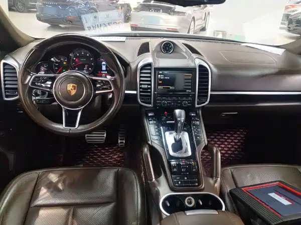 Porsche Cayenne 2015