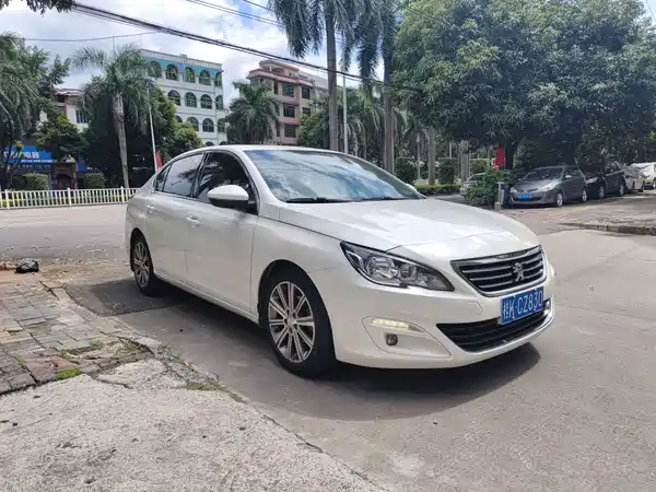Peugeot 408 2015