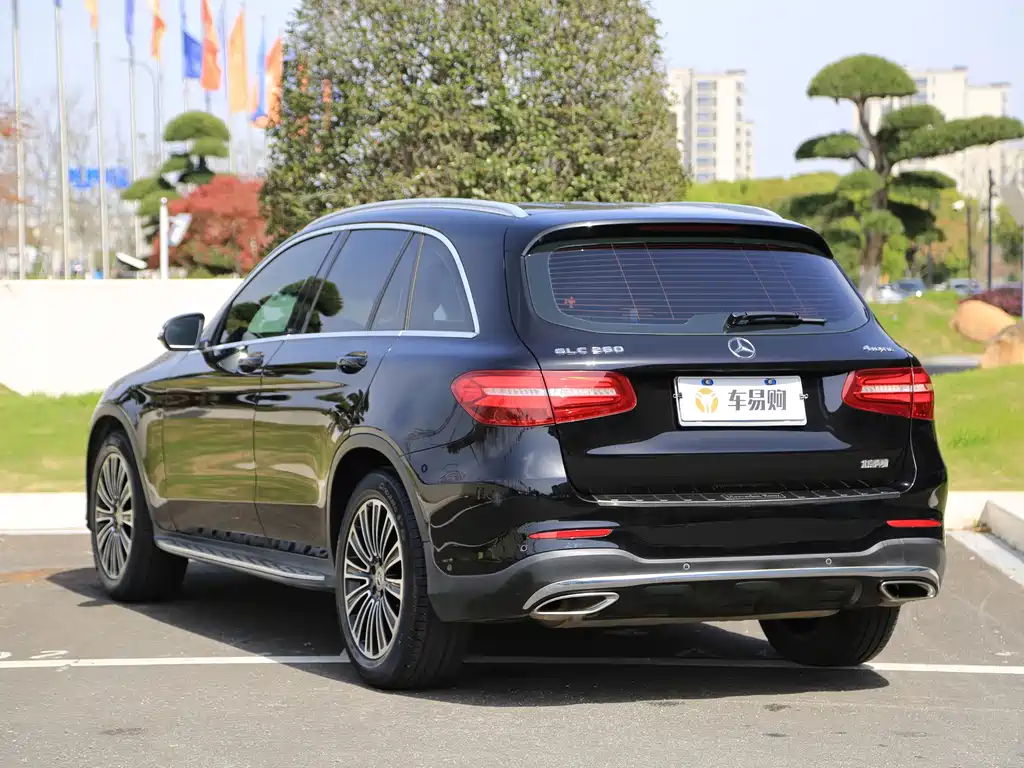 Mercedes-Benz GLC 2018 — фото 20