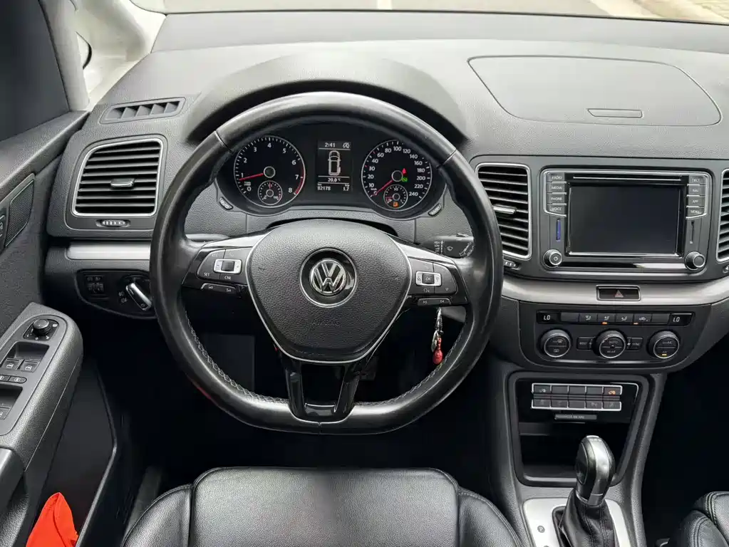 Volkswagen Sharan 2016 — фото 14