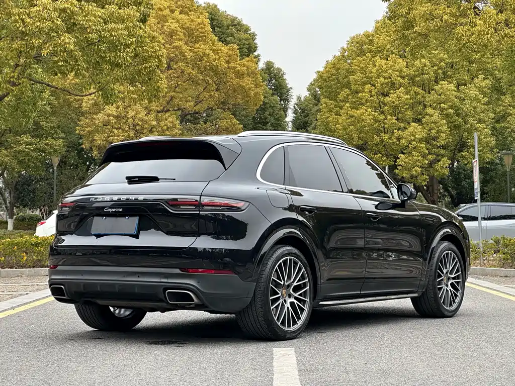 Porsche Cayenne 2021 — фото 2