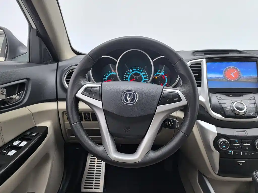 Changan Eado 2014 — фото 11