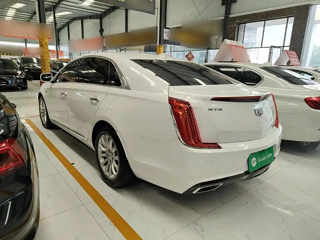 Cadillac XTS 2019 — фото 23
