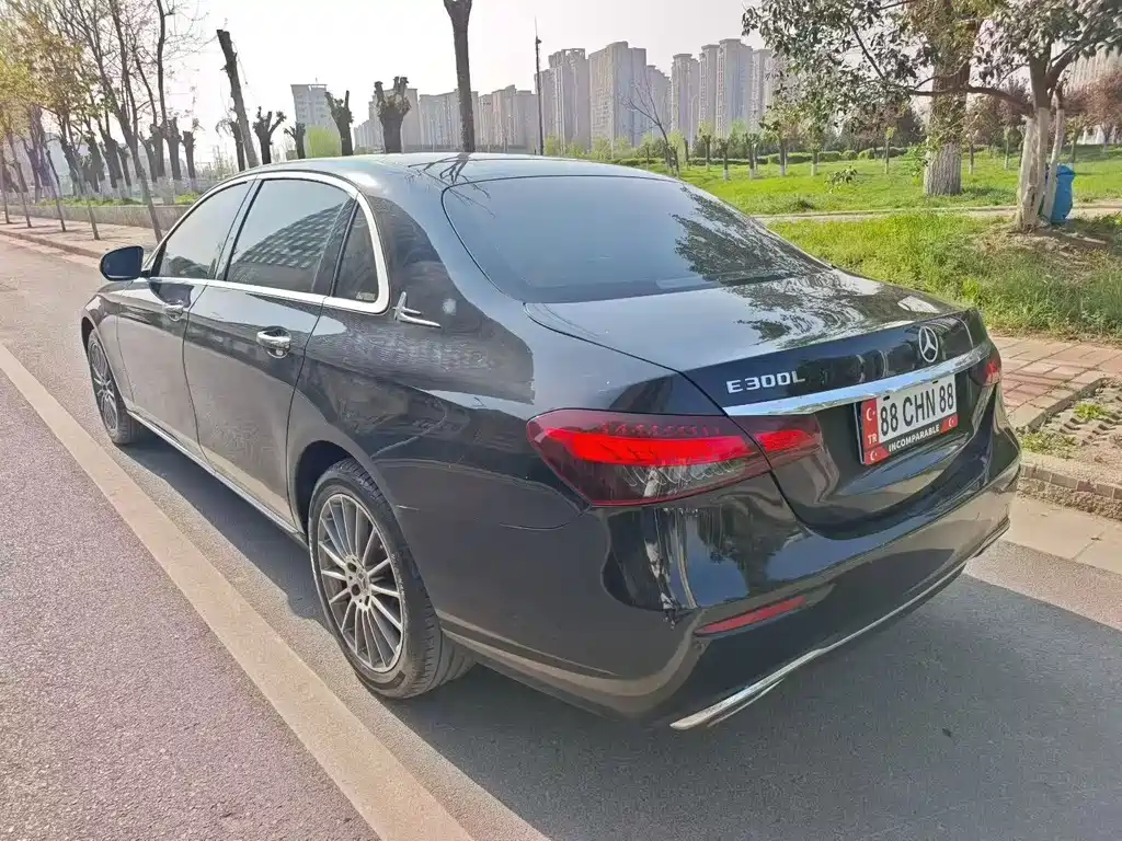 Mercedes-Benz E-Class 2022