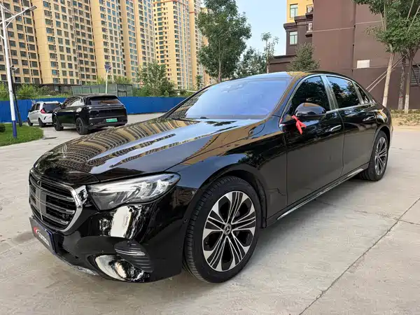 Mercedes-Benz E-Class 2025
