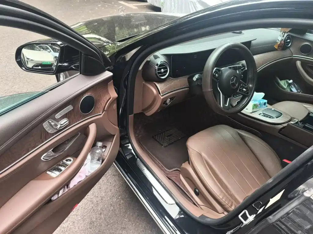 Mercedes-Benz E-Class 2020 — фото 14