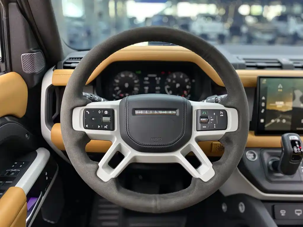 Land Rover Defender 2024 — фото 14