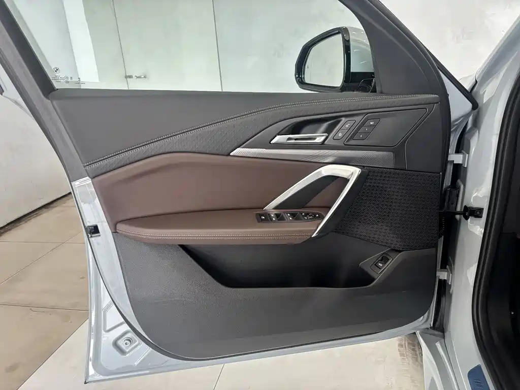 BMW X2 2025 — фото 11