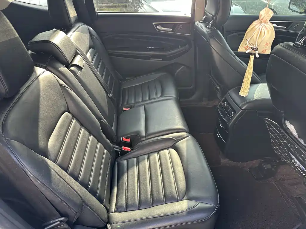 Ford Edge 2015 — фото 17