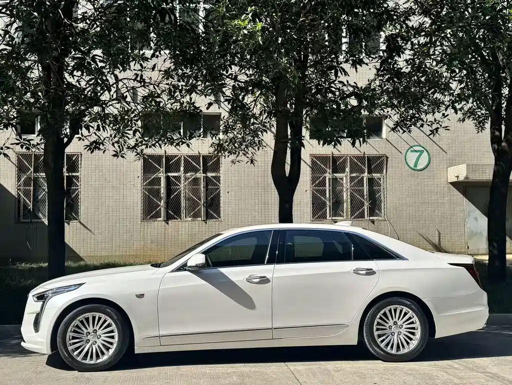 Cadillac CT6 2023 — фото 3