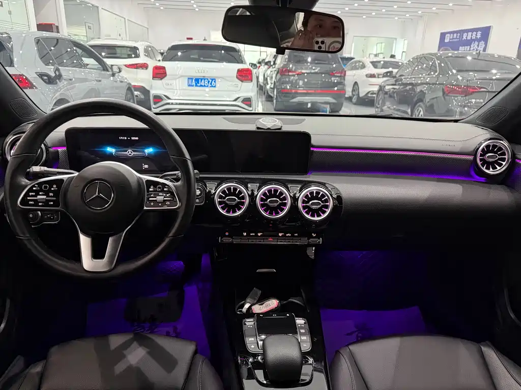 Mercedes-Benz A-Class 2023 — фото 17