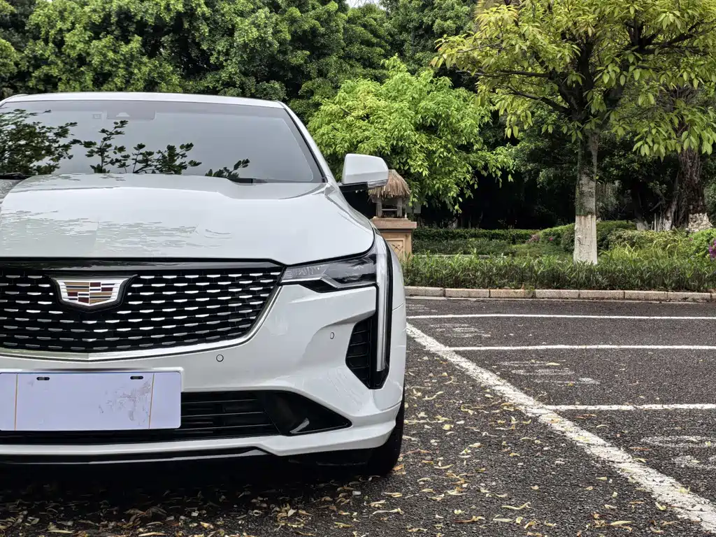 Cadillac CT4 2021 — фото 11