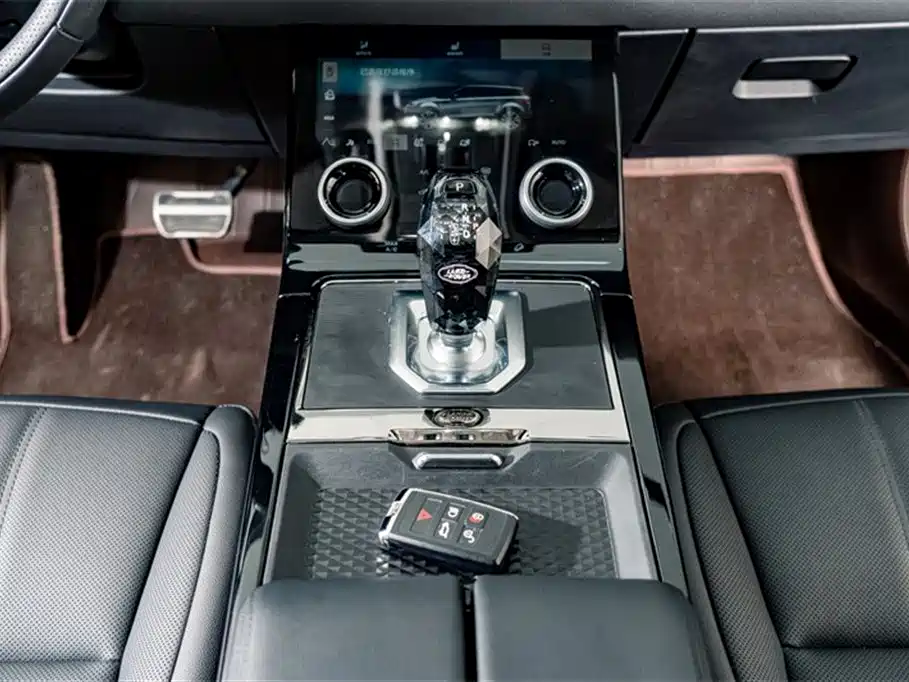 Land Rover Evoque 2024 — фото 14