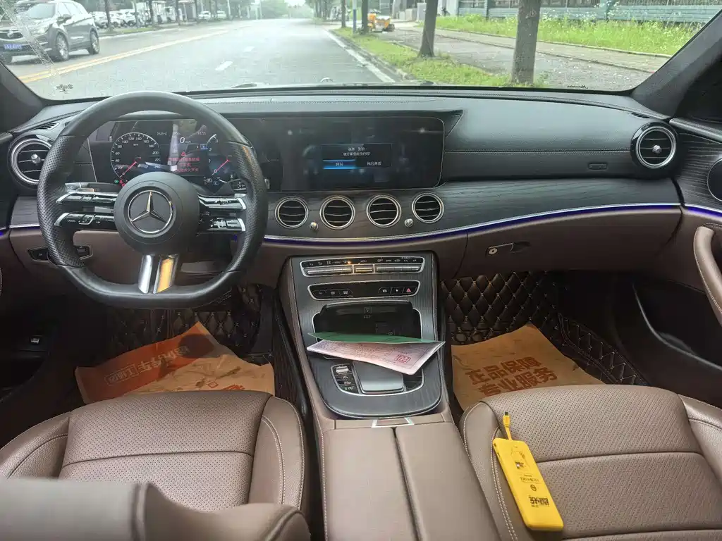 Mercedes-Benz E-Class 2022