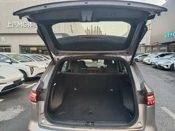 Geely Xingyue L 2024