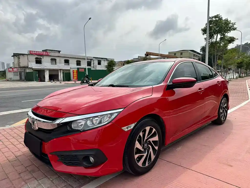 Honda Civic 2018 — фото 1