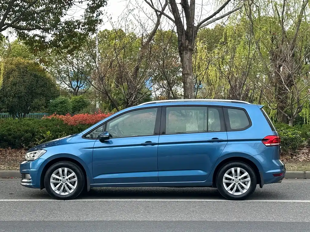 Volkswagen Touran 2016 — фото 4