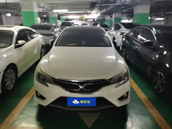 Toyota Reiz 2015