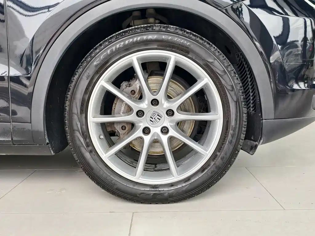 Porsche Cayenne 2019 — фото 16