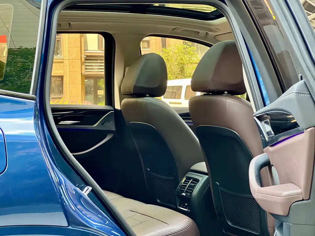 BMW X3 2019 — фото 11