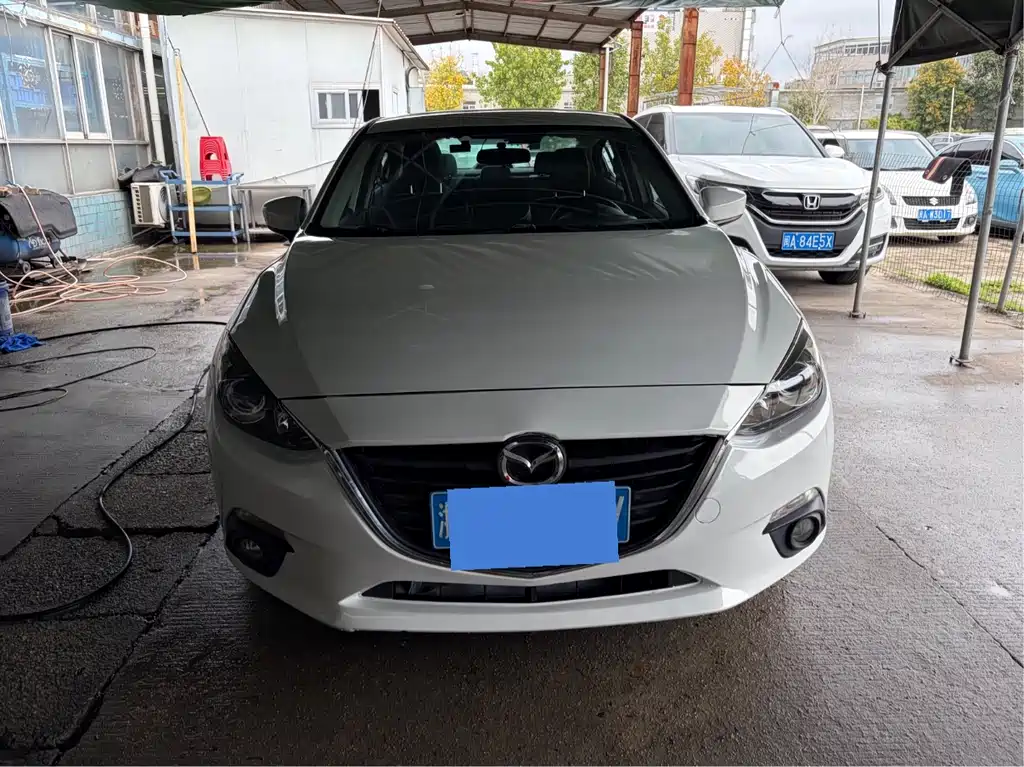 Mazda 3 Axela 2016 — фото 2