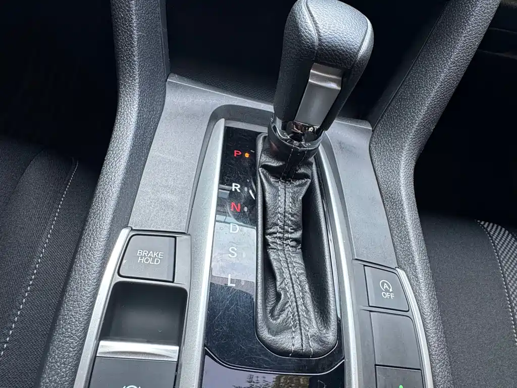 Honda Civic 2020 — фото 15