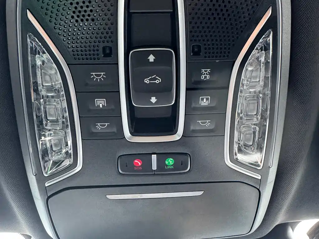 GAC Motor Trumpchi GS8 2022 — фото 15