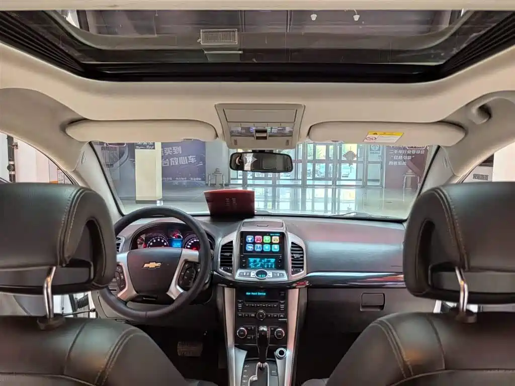 Chevrolet Captiva 2017 — фото 10