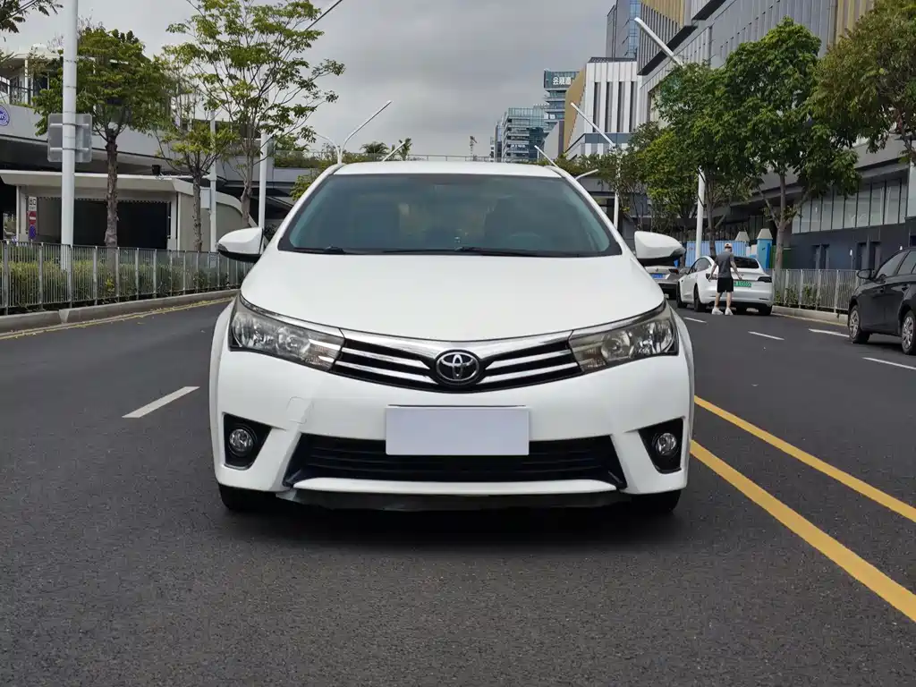 Toyota Corolla 2016 — фото 2