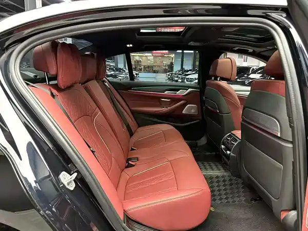 BMW 5 Series 2024