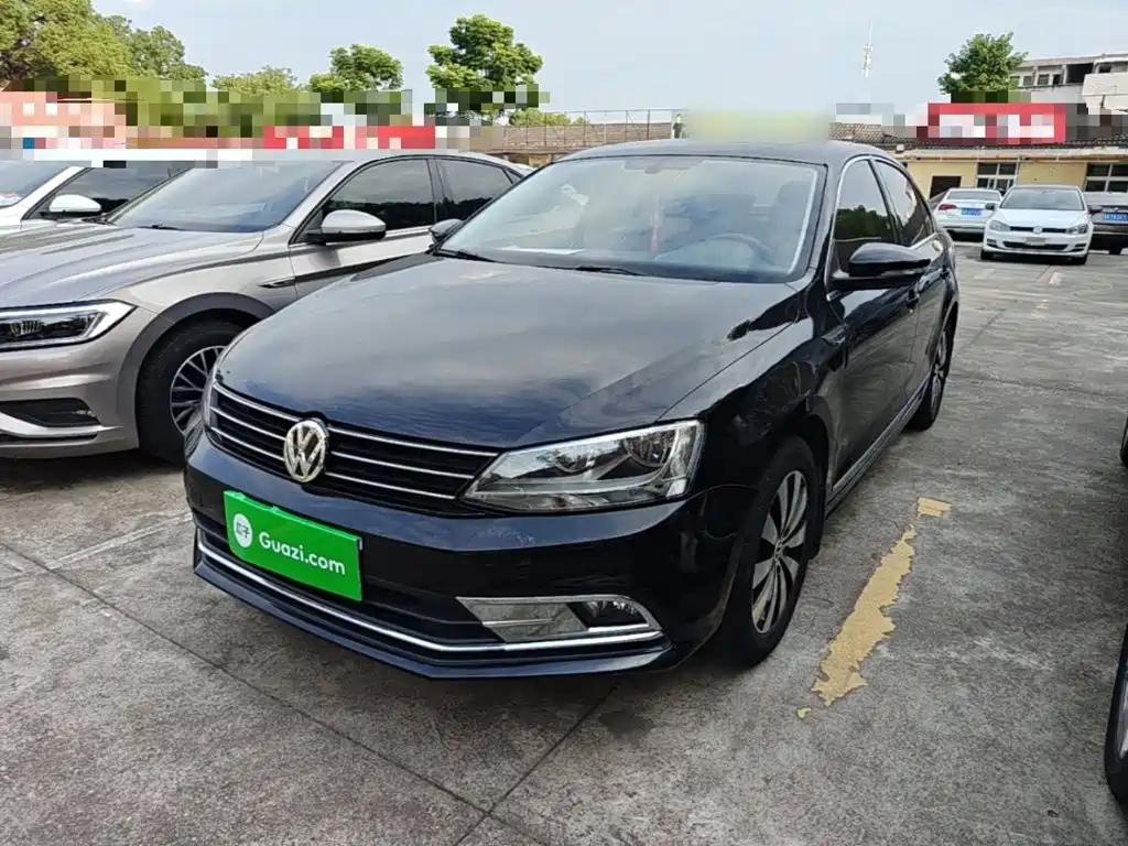 Volkswagen Sagitar 2018