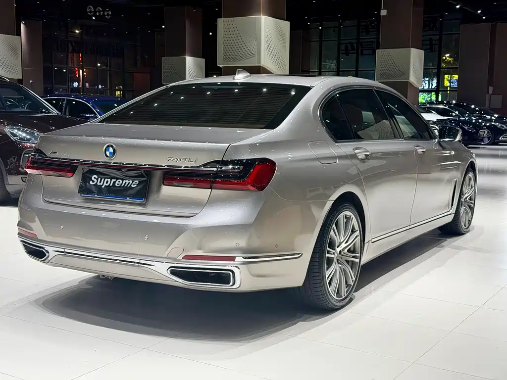 BMW 7 Series 2020 — фото 10