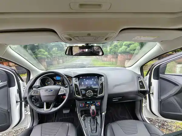 Ford Focus 2016