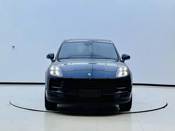 Porsche Macan 2021