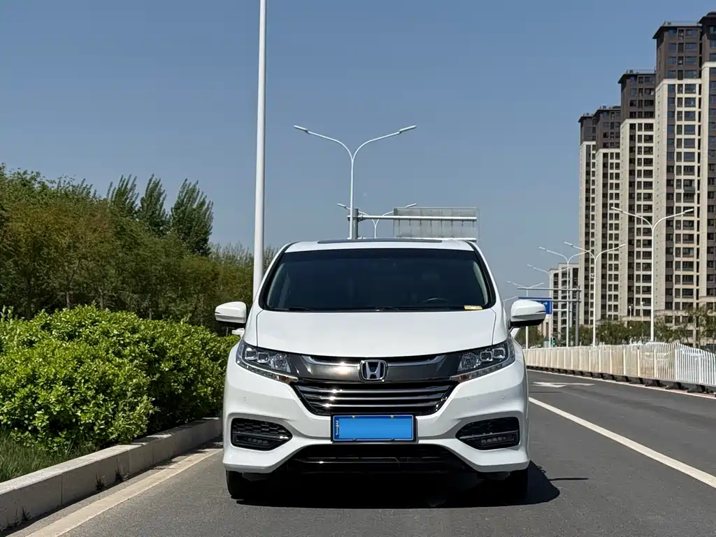 Honda Odyssey 2019 — фото 2